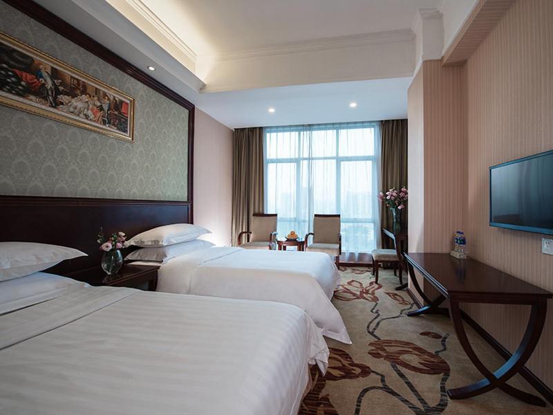 Vienna Hotel Guangzhou Shaheding Metro Station Exterior photo