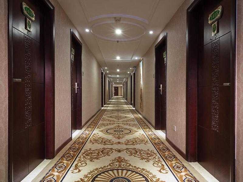 Vienna Hotel Guangzhou Shaheding Metro Station Exterior photo