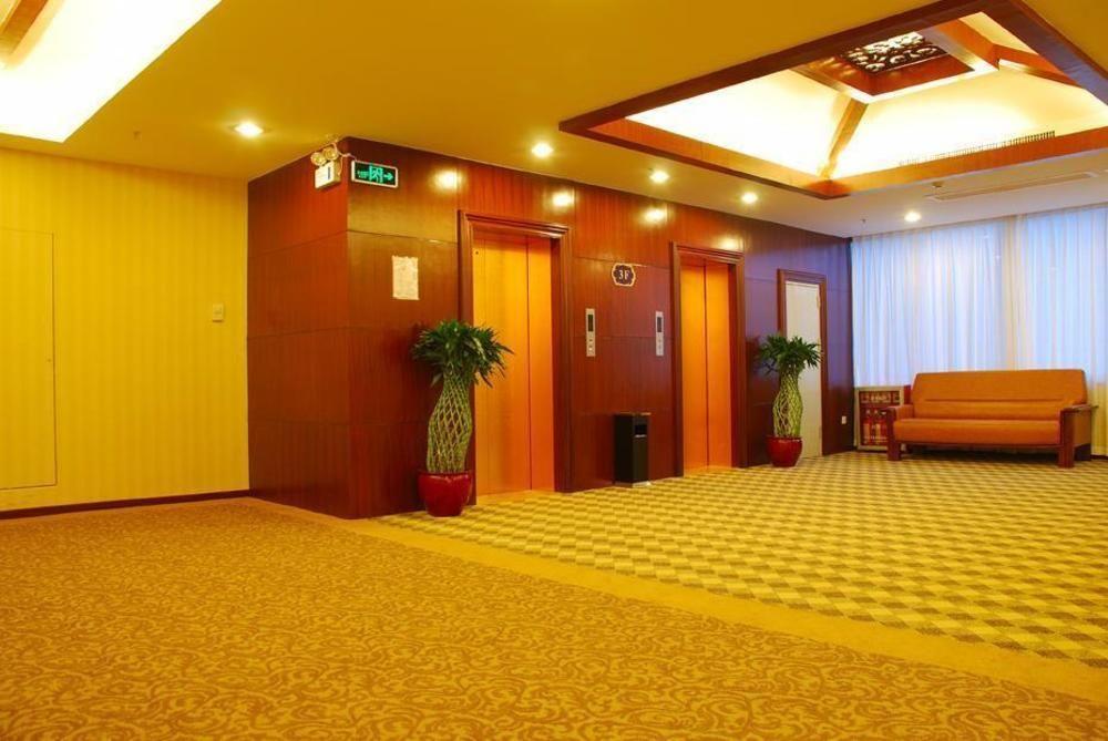 Vienna Hotel Guangzhou Shaheding Metro Station Exterior photo